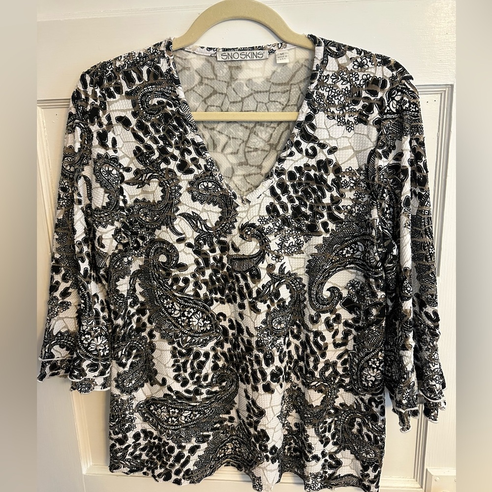 Snoskins V-neck Top